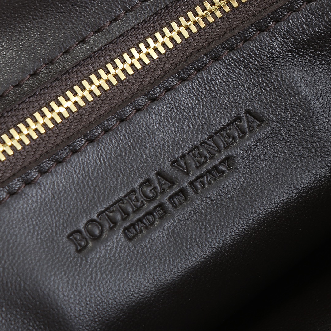 Bottega Veneta Hobo Bags